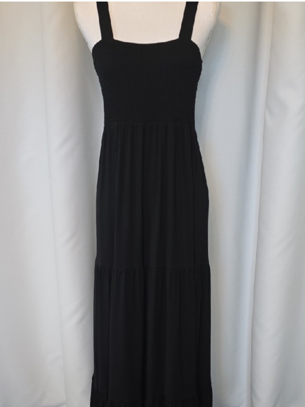 Black Loft Tiered Maxi Nap Dress - Picture 4 of 6